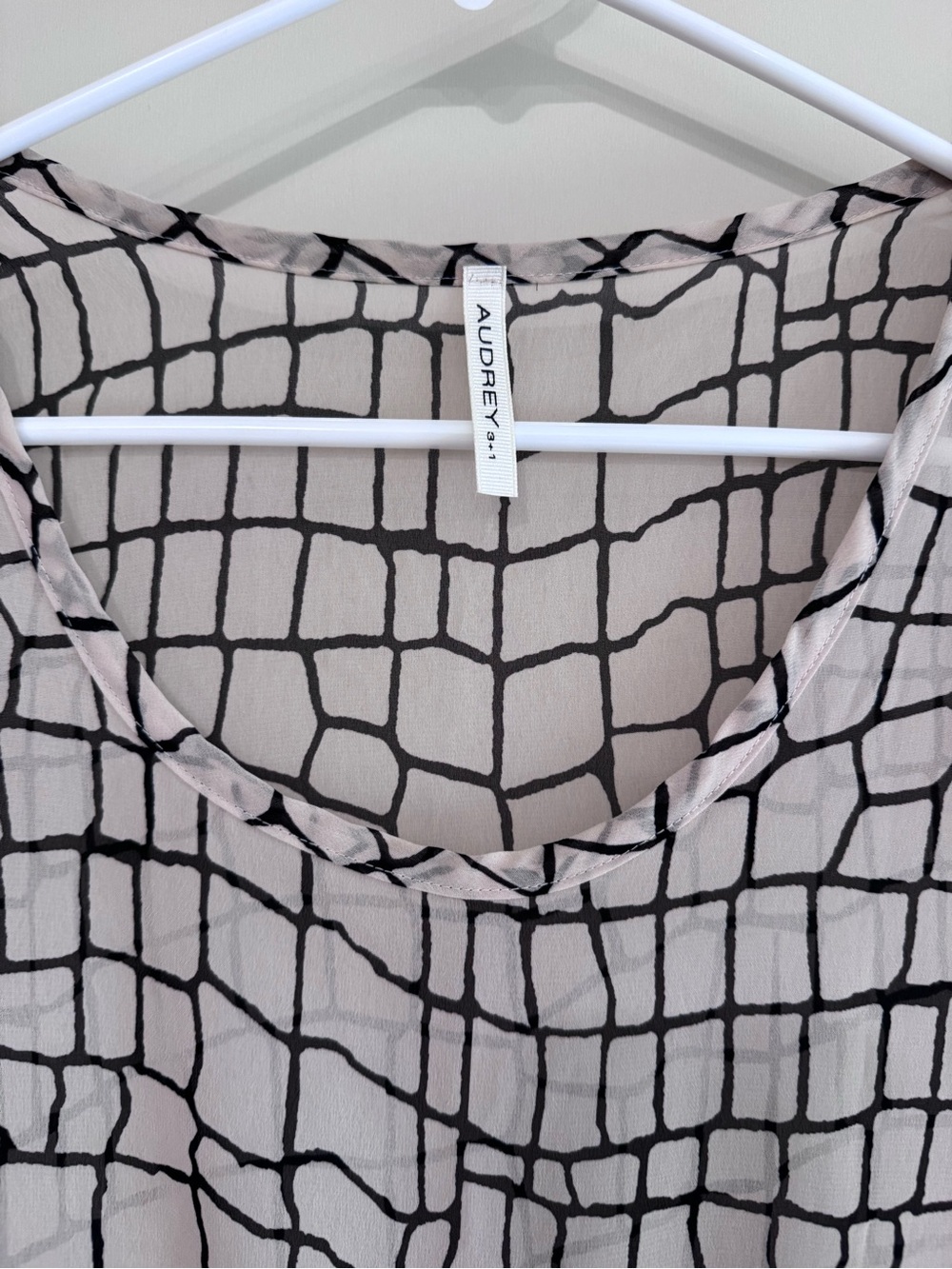 Printed Drop Waist Drawstring Top - Picture 5 of 5
